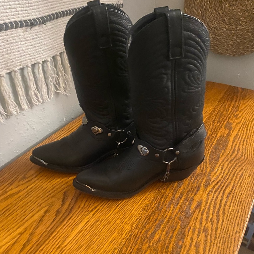 Black Heeled Leather Boots with Western Stitching